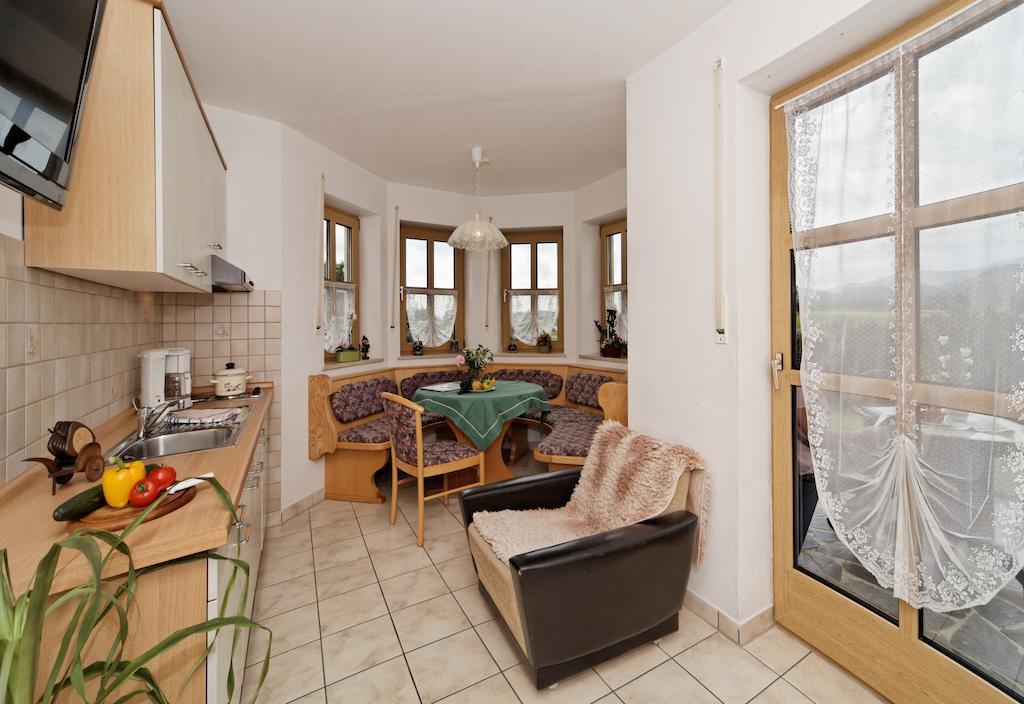Hotel Landhaus Maria Bed&Breakfast Regen Pokoj fotografie