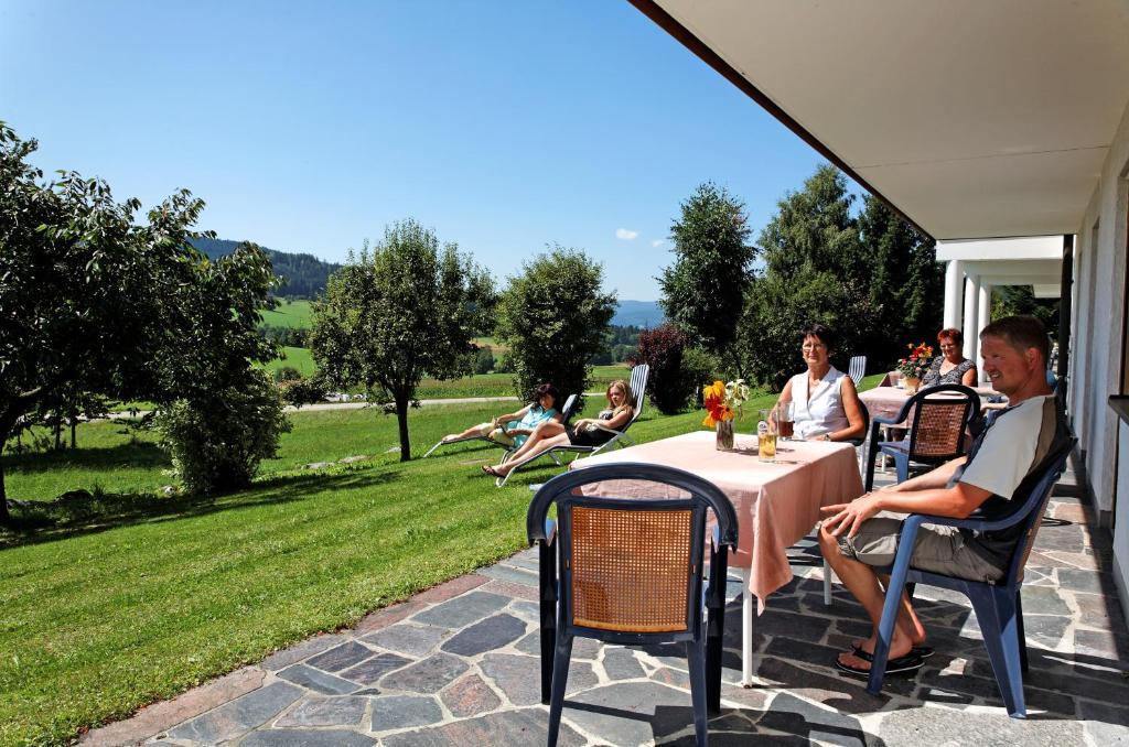 Hotel Landhaus Maria Bed&Breakfast Regen Pokoj fotografie